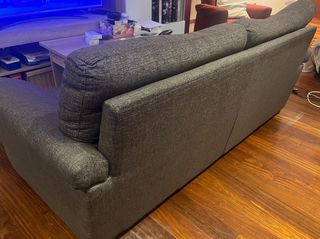 Sofá gris de 3 plazas de segunda mano.