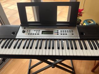 Teclado Digital Yamaha YPT-255