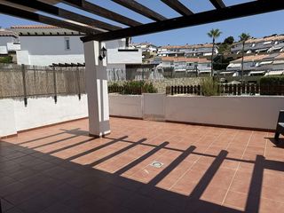 Casa adosada en alquiler en El Faro de Calaburra - Chaparral en Mijas