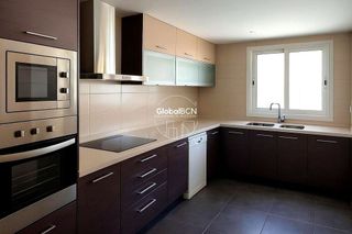 Piso en venta en Bellvitge en Hospitalet de Llobregat, L´