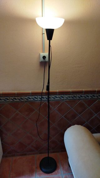 Lámpara de pie negra y blanca 175cm