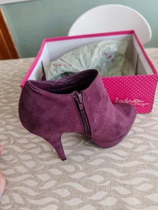 Botines malva tacón alto