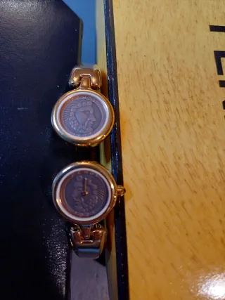 Reloj Fendi Mujer Pulsera en oro chapado 18k