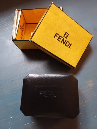 Reloj Fendi Mujer Pulsera en oro chapado 18k