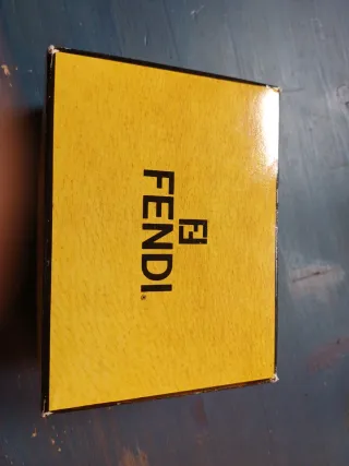 Reloj Fendi Mujer Pulsera en oro chapado 18k