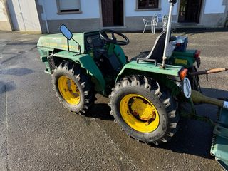 Tractor John Deere U238