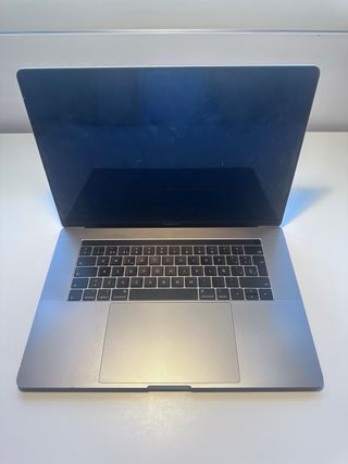 MacBook Pro 15 A1990 Plata