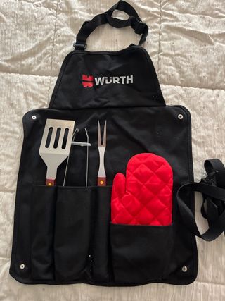 Delantal barbacoa con accesorios. A ESTRENAR!!