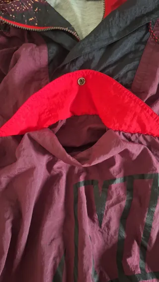 Chaqueta Nike Vintage Morada y Roja