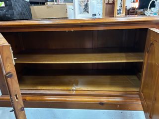 Mueble auxiliar madera clásico