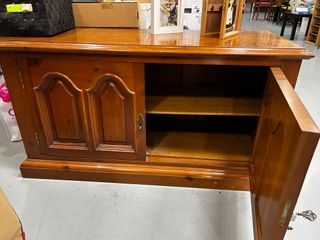 Mueble auxiliar madera clásico