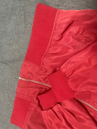 Bershka Chaqueta Bomber Roja talla M