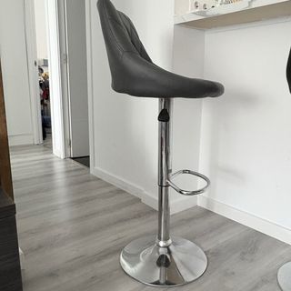 Sillas de Barra Tapizadas en Piel Sintética