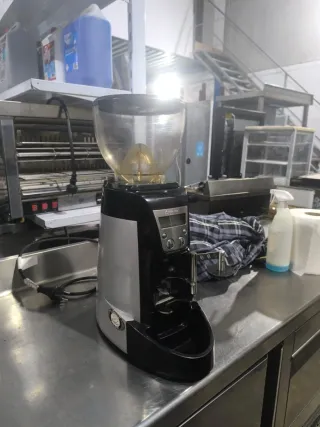 Molinillo de café faema automático