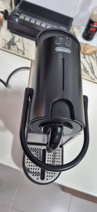 Macchina da caffè Nespresso DeLonghi Nero
