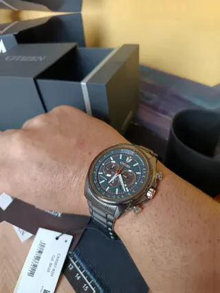 Reloj Citizen Eco Drive NUEVO EN SU CAJA.