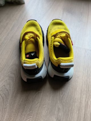 Zapatillas Adidas Lego Amarillas