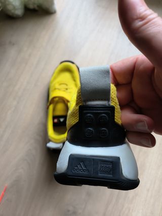 Zapatillas Adidas Lego Amarillas