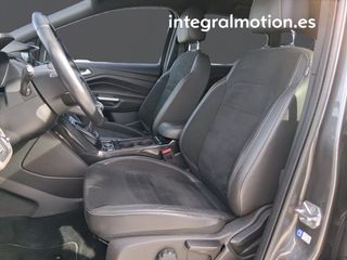 Ford Kuga 2.0 TDCi 110kW 4x4 A-S-S ST-Line