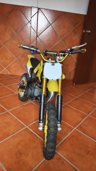 Moto de gasolina infantil