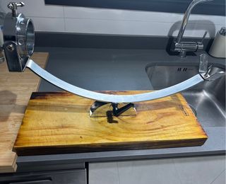 Jamonero Basculante Nerthus con Cabezal Giratorio