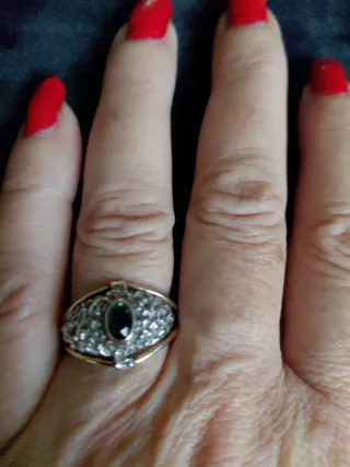 Anillo Oro Laminado 14kl y Plata piedra verde