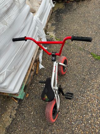 Mini BMX Wildcat Plata y Roja