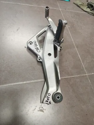 ♻️Reposapiés Honda CBF 600♻️