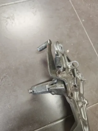 ♻️Reposapiés Honda CBF 600♻️