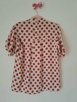Blusa lunares beige y rojo