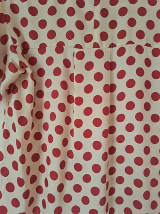 Blusa lunares beige y rojo