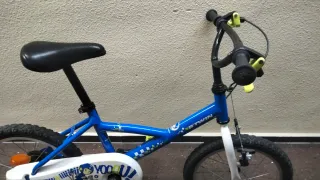 Bicicleta infantil BTWIN azul