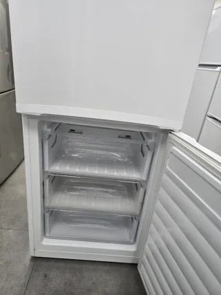 Frigorífico Candy Combi clase A+ 186x60cm no frost