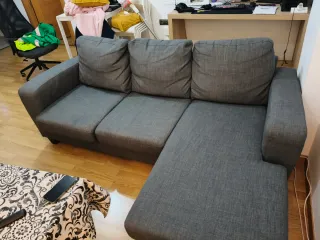 Sofá chaiselongue gris tela