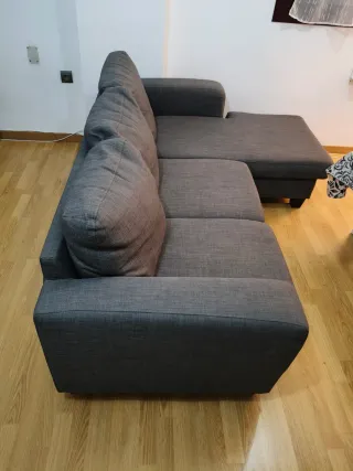 Sofá chaiselongue gris tela