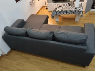 Sofá chaiselongue gris tela
