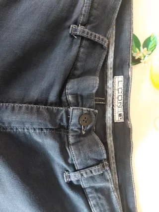 Pantalón chino azul