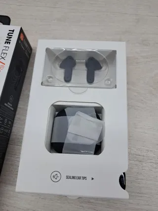 Auriculares Inalámbricos JBL Tune Flex TWS Negros