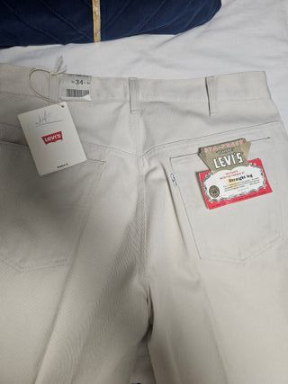 Pantalón Levi's Sta-Prest Beige