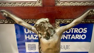 Gran Crucifijo Bronce y Madera antiguo.