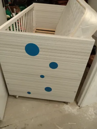 Cuna blanca con colchón