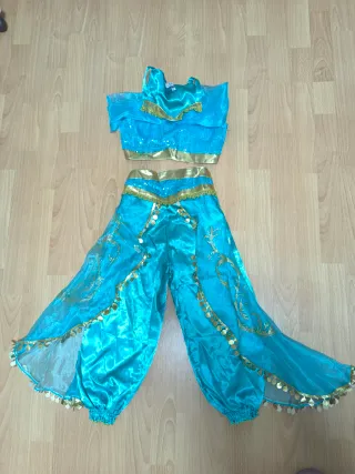 Lote 3 disfraces de princesas en perfecto estado