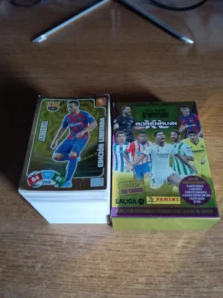 Caja Panini Adrenalyn XL LaLiga 2023-24