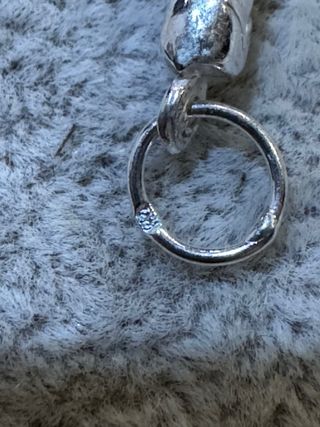 Pendente figa prata com contraste