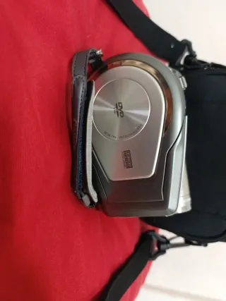 Cámara Canon con cargador