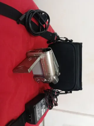 Cámara Canon con cargador