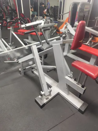 Máquina de remo Dorian gimnasio