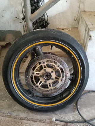 Llanta delantera Suzuki SV 650