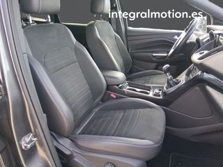 Ford Kuga 2.0 TDCi 110kW 4x4 A-S-S ST-Line