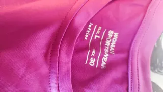 Lote de ropa con tallas y marcas variadas